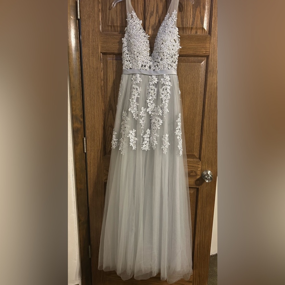 Elegant Gray Lace Evening Gown
